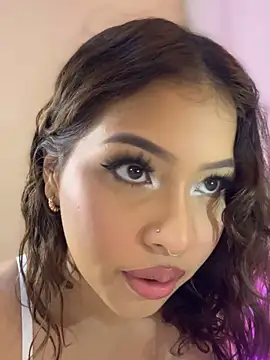 Mia Valmont online show from October 2025 02:16:02 PM