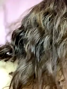 Mia Valmont online show from October 2025 02:04:01 PM