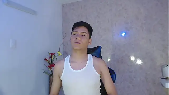 Aaron Foxxx online show from October 2025 09:02:01 PM