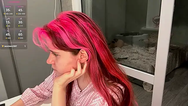 Snapshot of FawnDubler chatting on October 2025 05:30:01 PM FawnDubler online show from October 2025 05:30:01 PM