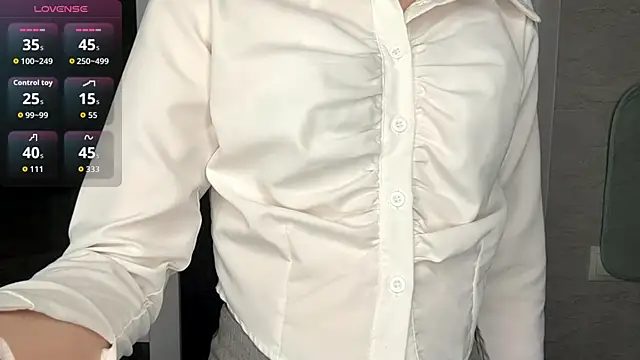 Snapshot of FawnDubler chatting on November 2025 05:24:02 PM FawnDubler online show from November 2025 05:24:02 PM