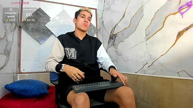 Stiben boy online show from October 2025 07:22:01 PM