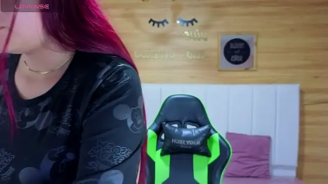 draviana a  online show from December 2025 02:43:02 AM