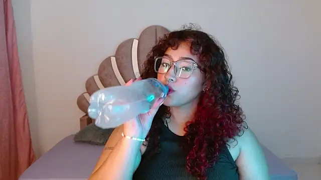 Snapshot of BlueeVelvet chatting on September 2025 02:16:02 AM BlueeVelvet online show from September 2025 02:16:02 AM