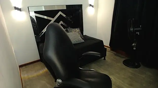 MarianaRojas  online show from March 2026 03:36:01 AM