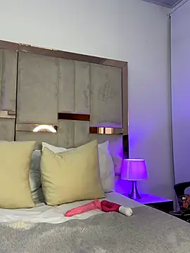 Lia Sin online show from October 2025 01:40:02 PM