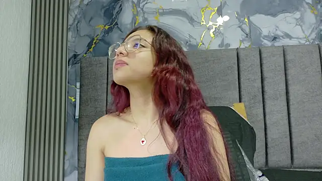 Abrilmirren online show from September 2025 11:26:01 AM