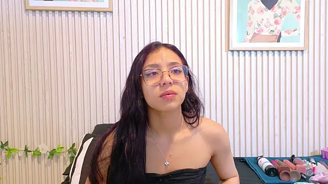 Abrilmirren online show from April 2026 11:18:02 AM