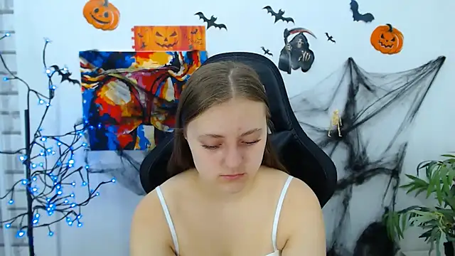 ArinaBelle online show from October 2025 02:44:01 AM