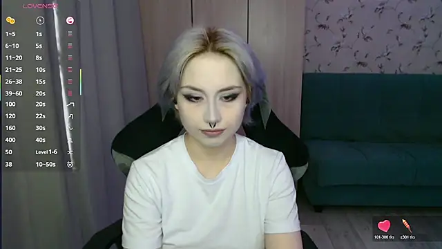 Snapshot of LeisaHopperstad chatting on July 2026 10:24:01 AM LeisaHopperstad online show from July 2026 10:24:01 AM