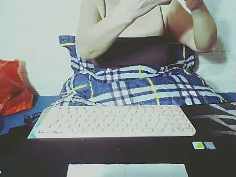 Snapshot of hyhy_99 chatting on October 2025 02:14:02 AM hyhy 99 online show from October 2025 02:14:02 AM