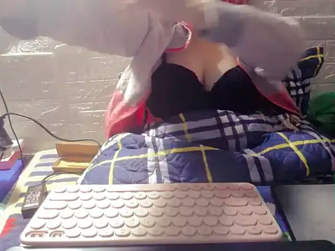 Snapshot of hyhy_99 chatting on November 2025 07:06:01 PM hyhy 99 online show from November 2025 07:06:01 PM