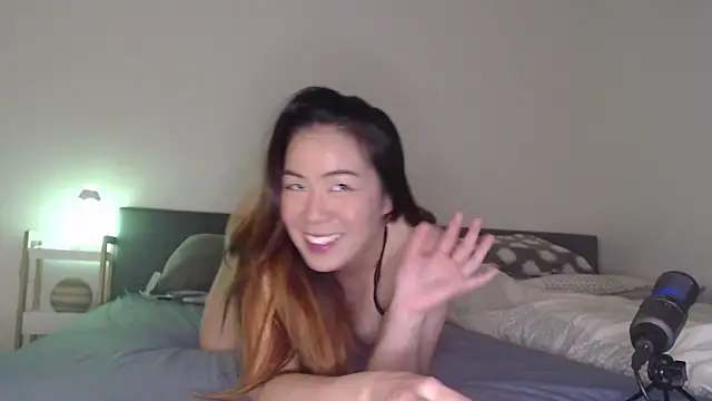 blueburrypie online show from October 2025 12:50:01 PM