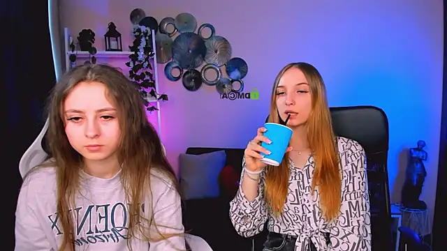 rebecca smile online show from March 2026 01:18:01 PM