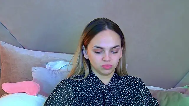 AnitaVenture online show from October 2025 04:38:02 PM