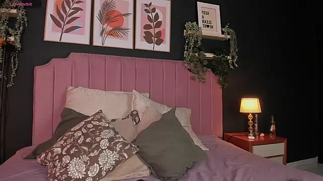 Violeta dh online show from December 2025 12:57:02 PM