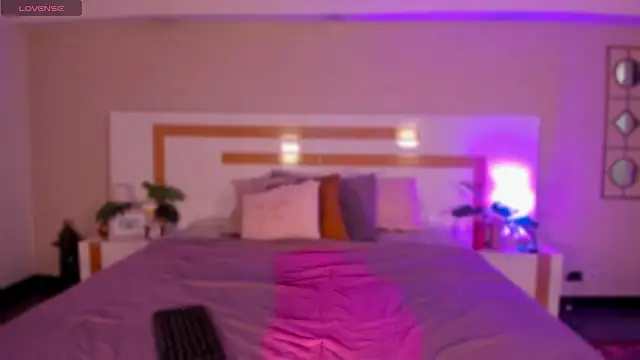 Violeta dh online show from March 2026 11:06:01 AM