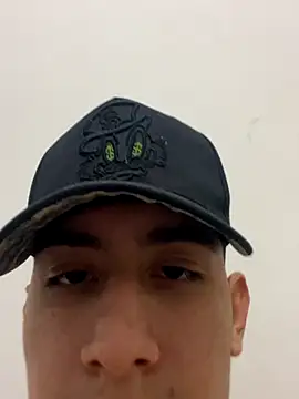 cristyan arias online show from September 2025 06:29:01 AM