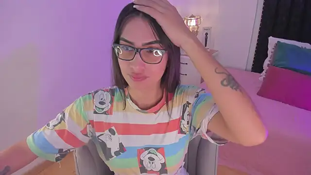 Snapshot of cherrylady_02 chatting on October 2025 12:56:02 PM cherrylady 02 online show from October 2025 12:56:02 PM