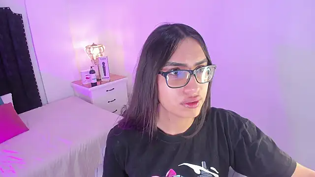 Snapshot of cherrylady_02 chatting on October 2025 11:57:02 AM cherrylady 02 online show from October 2025 11:57:02 AM