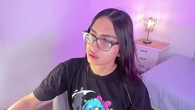 Snapshot of cherrylady_02 chatting on November 2025 01:12:02 PM cherrylady 02 online show from November 2025 01:12:02 PM