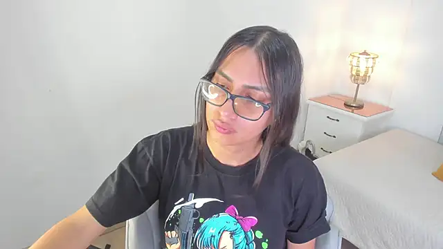 Snapshot of cherrylady_02 chatting on November 2025 12:20:01 PM cherrylady 02 online show from November 2025 12:20:01 PM