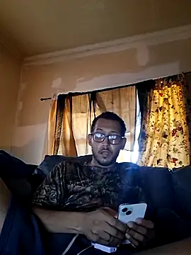 ThrowedWorldWide online show from November 2025 01:50:01 PM