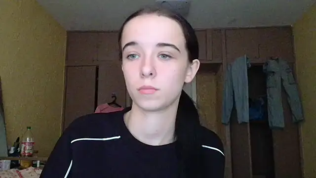 Emilia Light online show from October 2025 09:10:02 AM