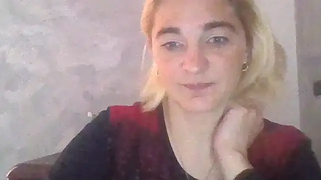 Snapshot of GoldenAngelMilf chatting on October 2025 08:44:02 AM GoldenAngelMilf online show from October 2025 08:44:02 AM