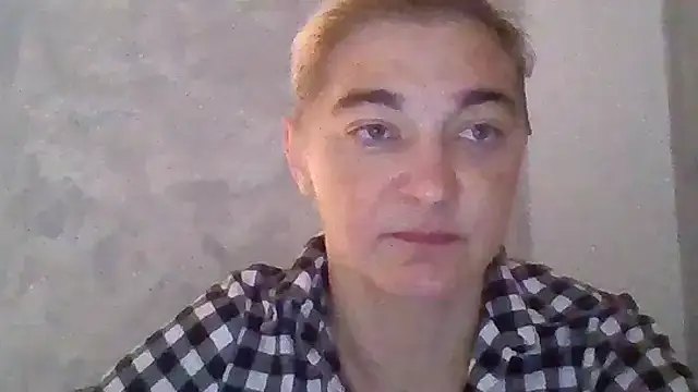 Snapshot of GoldenAngelMilf chatting on October 2025 07:20:02 AM GoldenAngelMilf online show from October 2025 07:20:02 AM