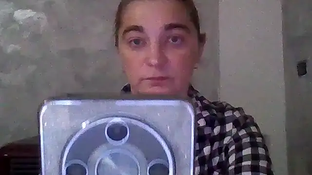 Snapshot of GoldenAngelMilf chatting on November 2025 03:55:01 PM GoldenAngelMilf online show from November 2025 03:55:01 PM