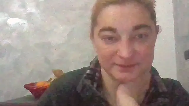 Snapshot of GoldenAngelMilf chatting on February 2026 05:38:02 AM GoldenAngelMilf online show from February 2026 05:38:02 AM