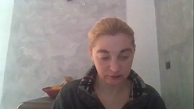 Snapshot of GoldenAngelMilf chatting on February 2026 12:03:01 PM GoldenAngelMilf online show from February 2026 12:03:01 PM