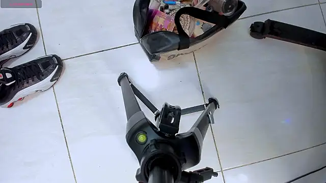 Snapshot of CharlotteAndSimon chatting on February 2026 03:28:02 PM CharlotteAndSimon online show from February 2026 03:28:02 PM