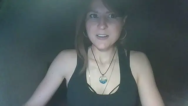 Arivonne online show from April 2026 06:17:01 PM