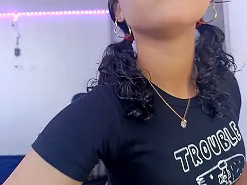 Ivonnybonn online show from September 2025 03:05:01 PM