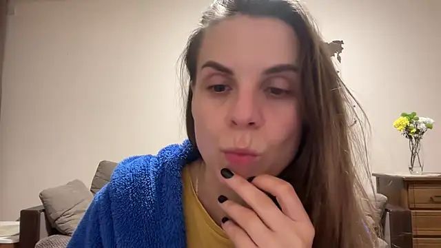 AnnieLove7722 online show from November 2025 10:20:02 PM