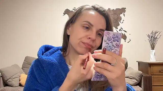 AnnieLove7722 online show from November 2025 12:30:01 PM