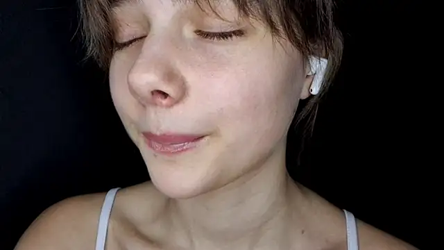 Snapshot of ExitedTroth chatting on November 2025 03:23:02 PM ExitedTroth online show from November 2025 03:23:02 PM