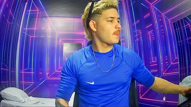 AlexPiersss online show from September 2025 07:19:02 PM