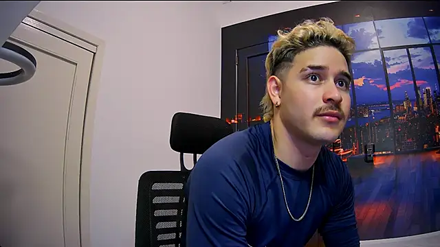 AlexPiersss online show from October 2025 07:43:01 PM