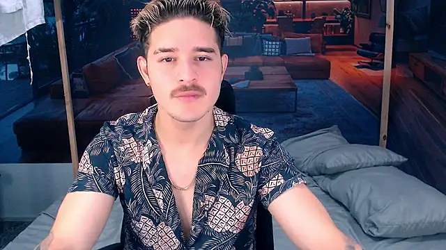 AlexPiersss online show from October 2025 07:14:02 PM