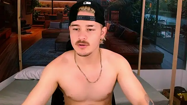 AlexPiersss online show from October 2025 07:03:02 PM