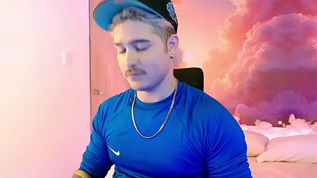 AlexPiersss online show from November 2025 07:03:01 PM