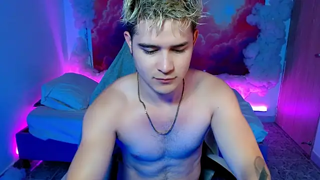 AlexPiersss online show from November 2025 07:06:01 PM