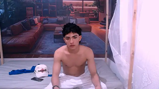 RomeoMillerr online show from October 2025 07:44:01 PM