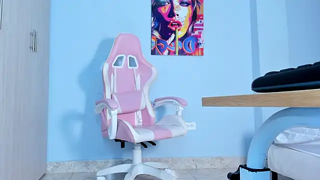 Athenea  fox online show from November 2025 11:43:01 AM