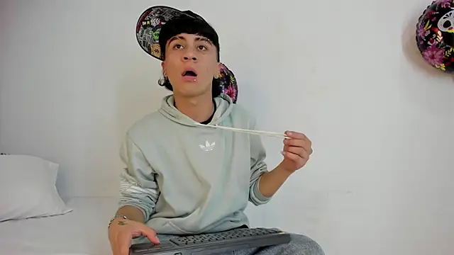 XaanderGrey online show from October 2025 07:56:01 PM