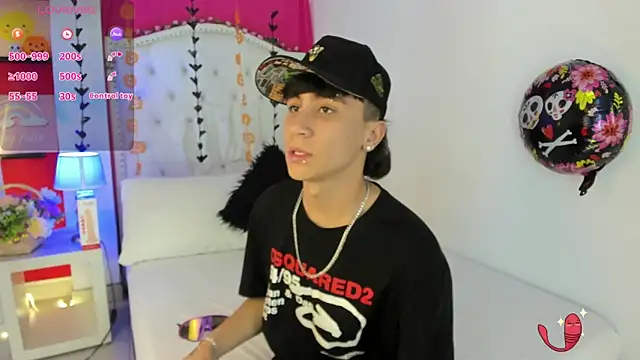 XaanderGrey online show from October 2025 07:32:01 PM