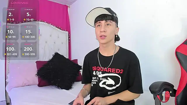 XaanderGrey online show from November 2025 07:46:02 PM